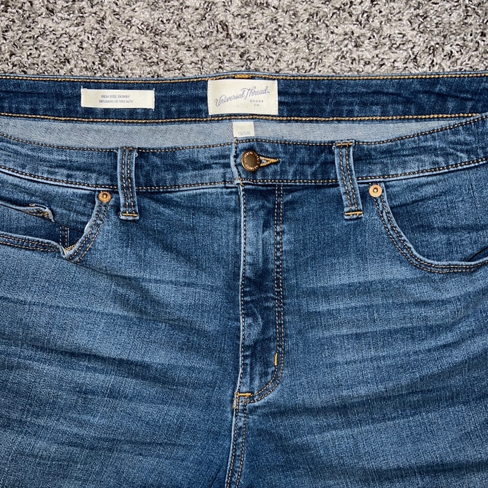 Universal Thread High Rise Skinny Jeans 18/34R - Picture 2 of 5